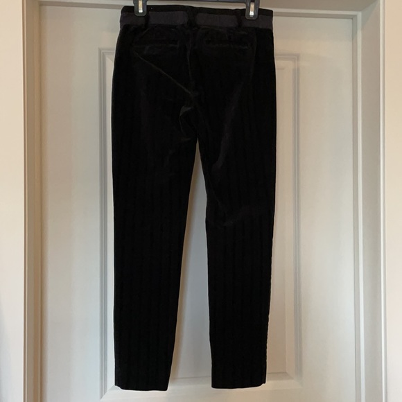 LIKE NEW ANTHROPOLOGIE CARTONNIER VELVET PANTS. LOVE THESE!!! - Picture 4 of 5